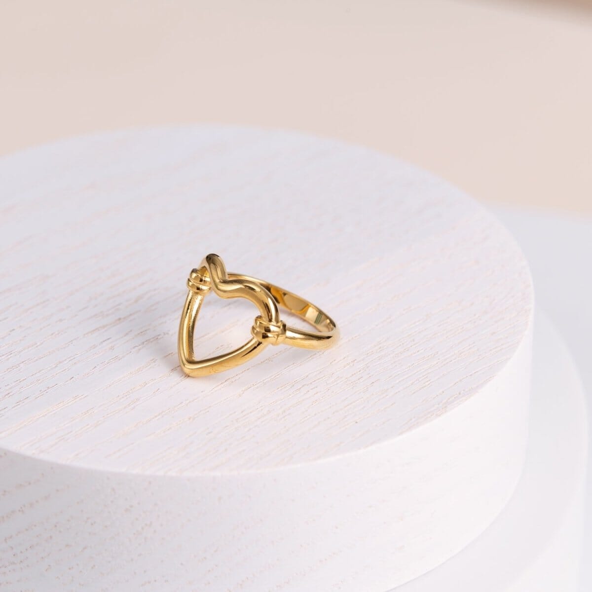 Anel Coração Vazado Banhado em Ouro 18k Anel Amor Coração Banhado em Ouro 18K Minha loja