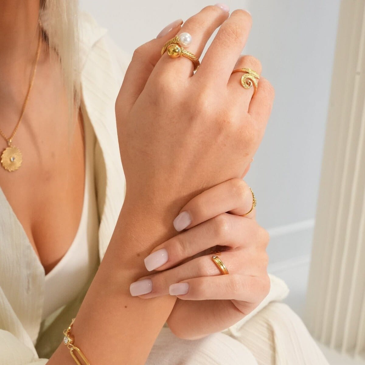 Anel Elegance Pérola Banhado em Ouro 18k Anel Elegance Pérola Banhado em Ouro 18k Minha loja