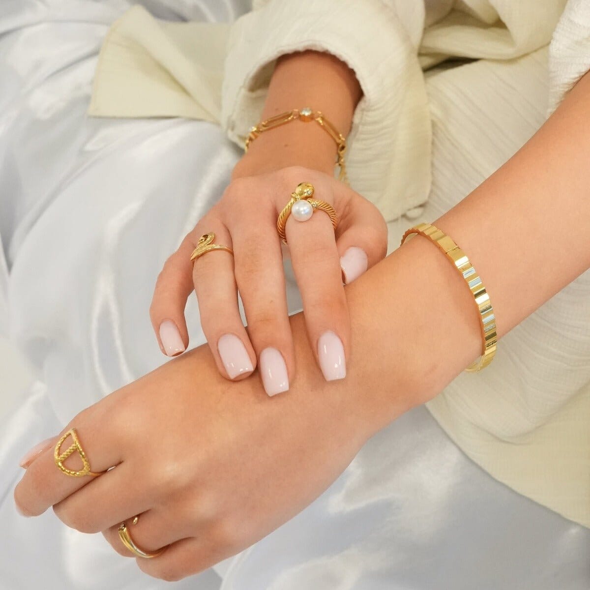 Anel Elegance Pérola Banhado em Ouro 18k Anel Elegance Pérola Banhado em Ouro 18k Minha loja