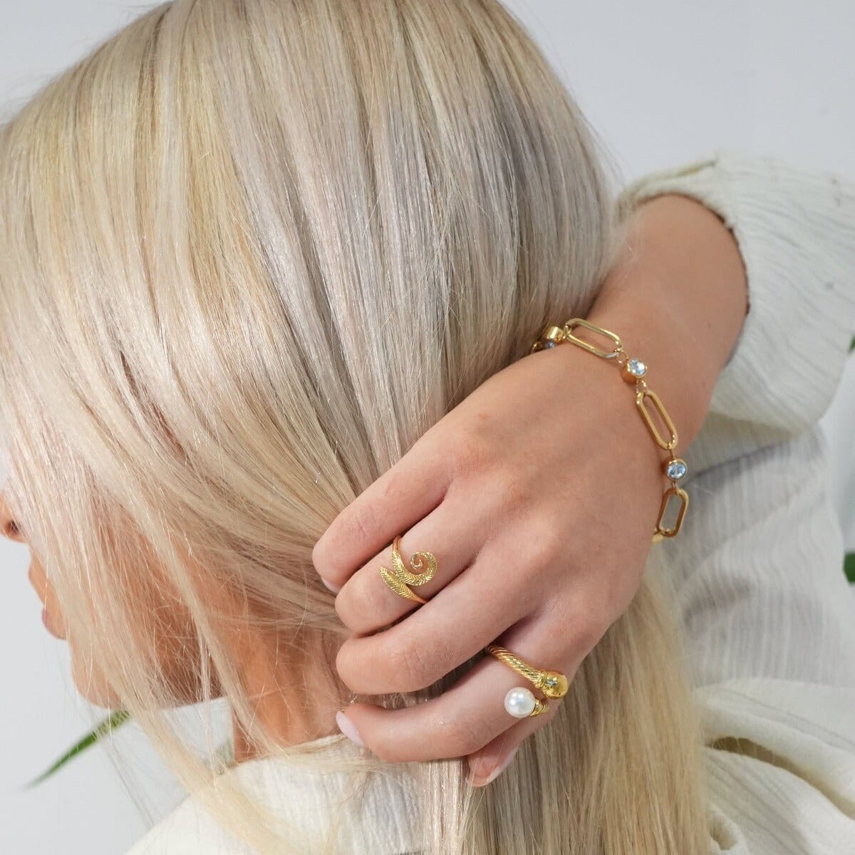 Anel Elegance Pérola Banhado em Ouro 18k Anel Elegance Pérola Banhado em Ouro 18k Minha loja