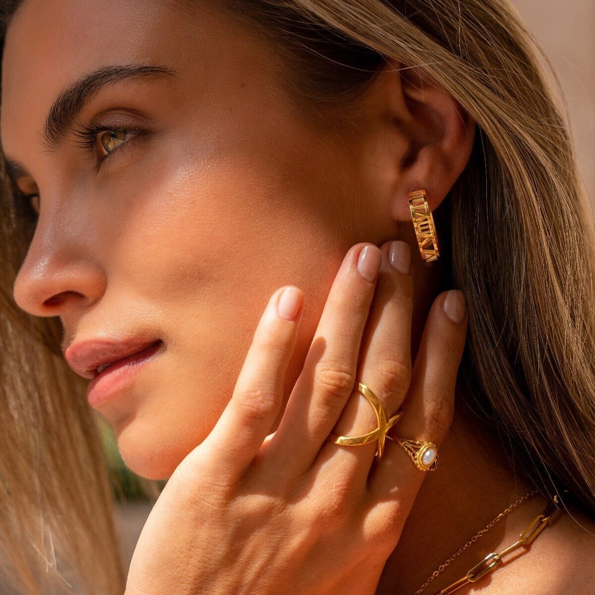 Anel em X Banhado em Ouro 18K Anel em X Banhado em Ouro 18K Minha loja
