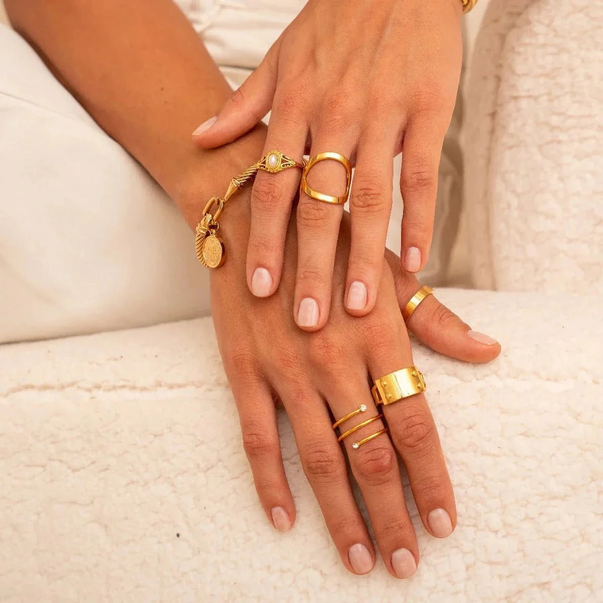Anel Espiral Fine Banhado em Ouro 18K Anel Espiral Fine Banhado em Ouro 18K Minha loja