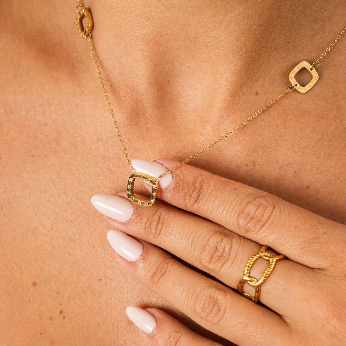 Anel Link Ajustável Banhado em Ouro 18k Anel Link Ajustável Banhado em Ouro 18k Minha loja