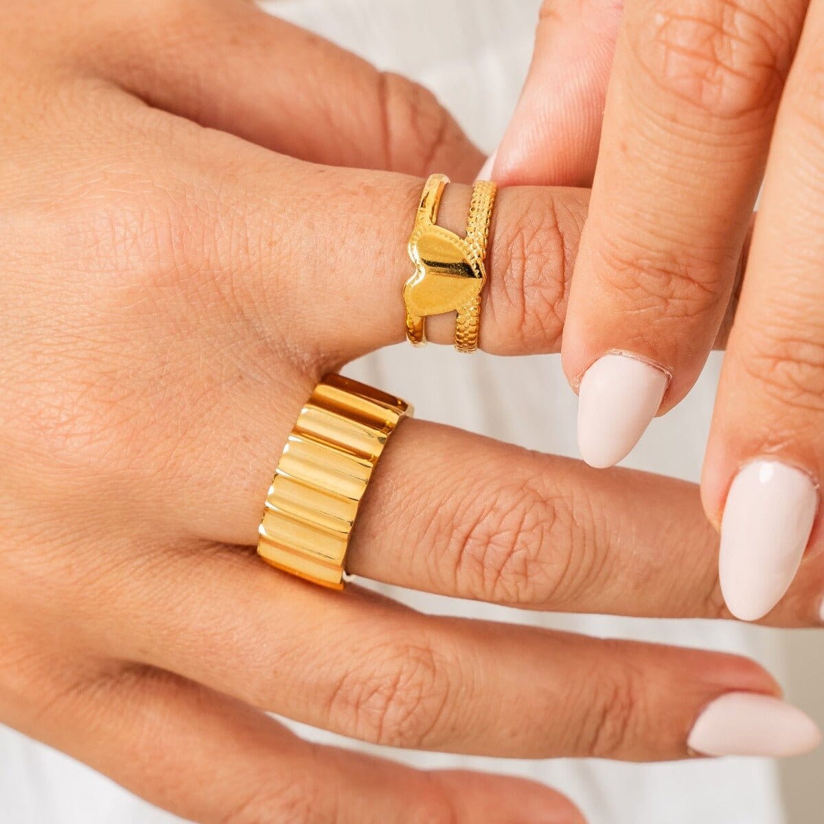 Anel Love Ajustável Banhado em Ouro 18k Anel Love Ajustável Banhado em Ouro 18k Minha loja