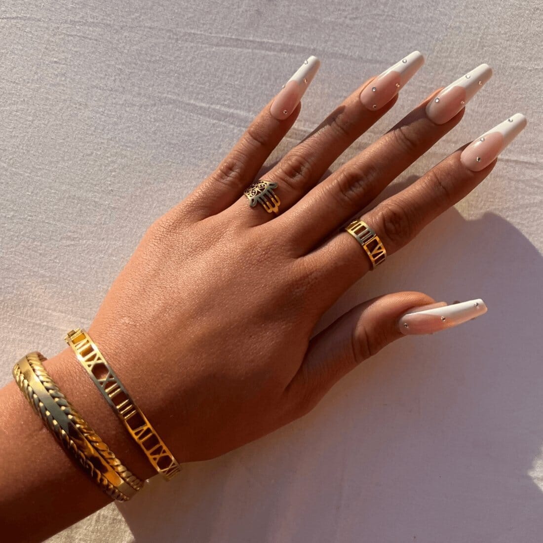 Anel Numeral Romanos Banhado em Ouro 18K Anel Numeral Romanos Banhado em Ouro 18K Minha loja