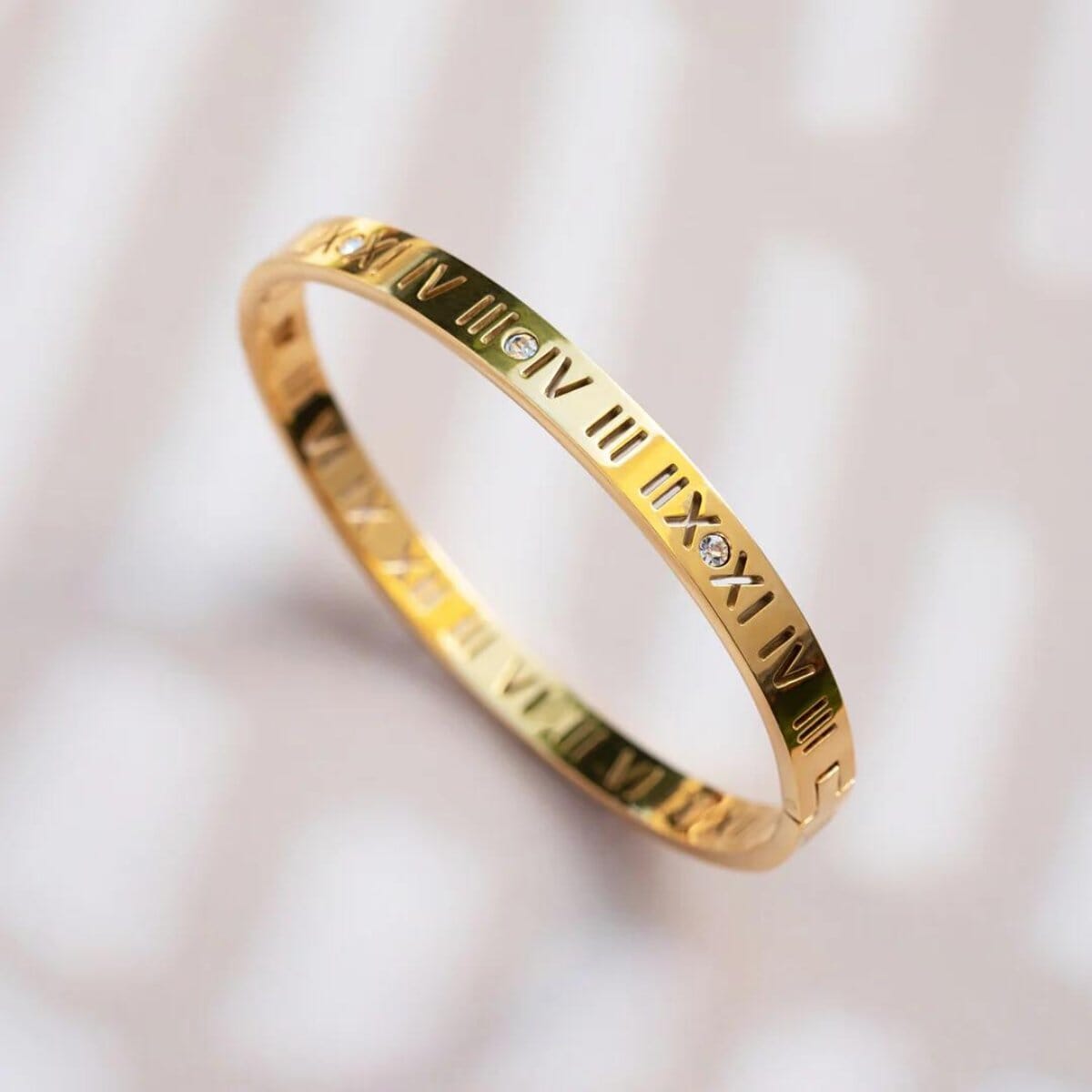 Bracelete Algarismo Romanos Banhado em Ouro 18K Bracelete Algarismo Romanos Banhado em Ouro 18K Minha loja