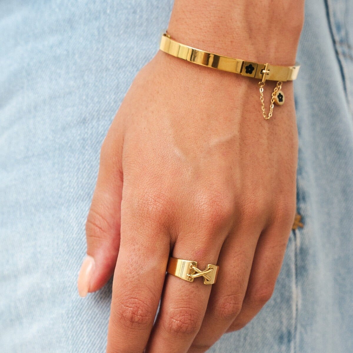 Bracelete Charme Banhado em Ouro 18K Bracelete Charme Banhado em Ouro 18K Minha loja
