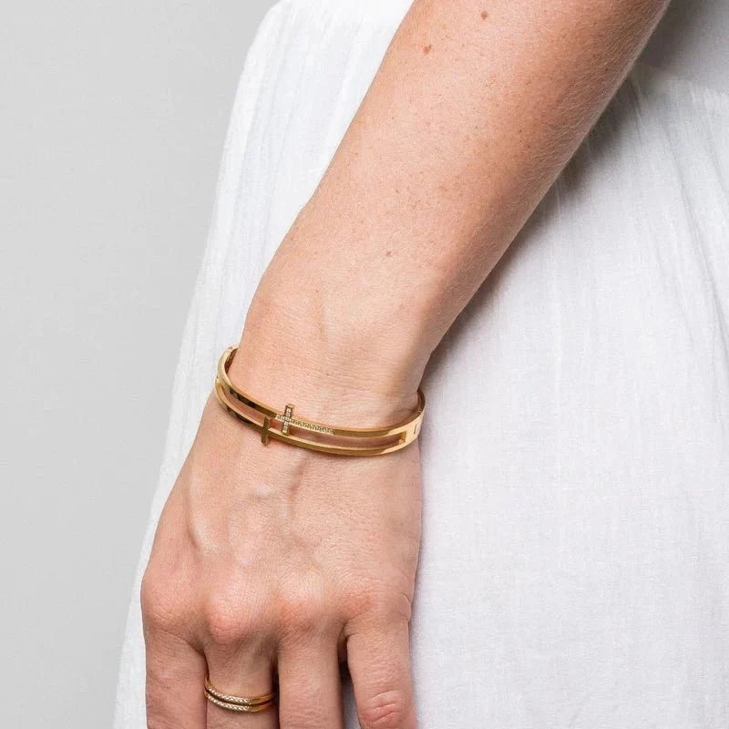 Bracelete Cruz Banhado em Ouro 18k Bracelete Cruz Banhado em Ouro 18k Minha loja