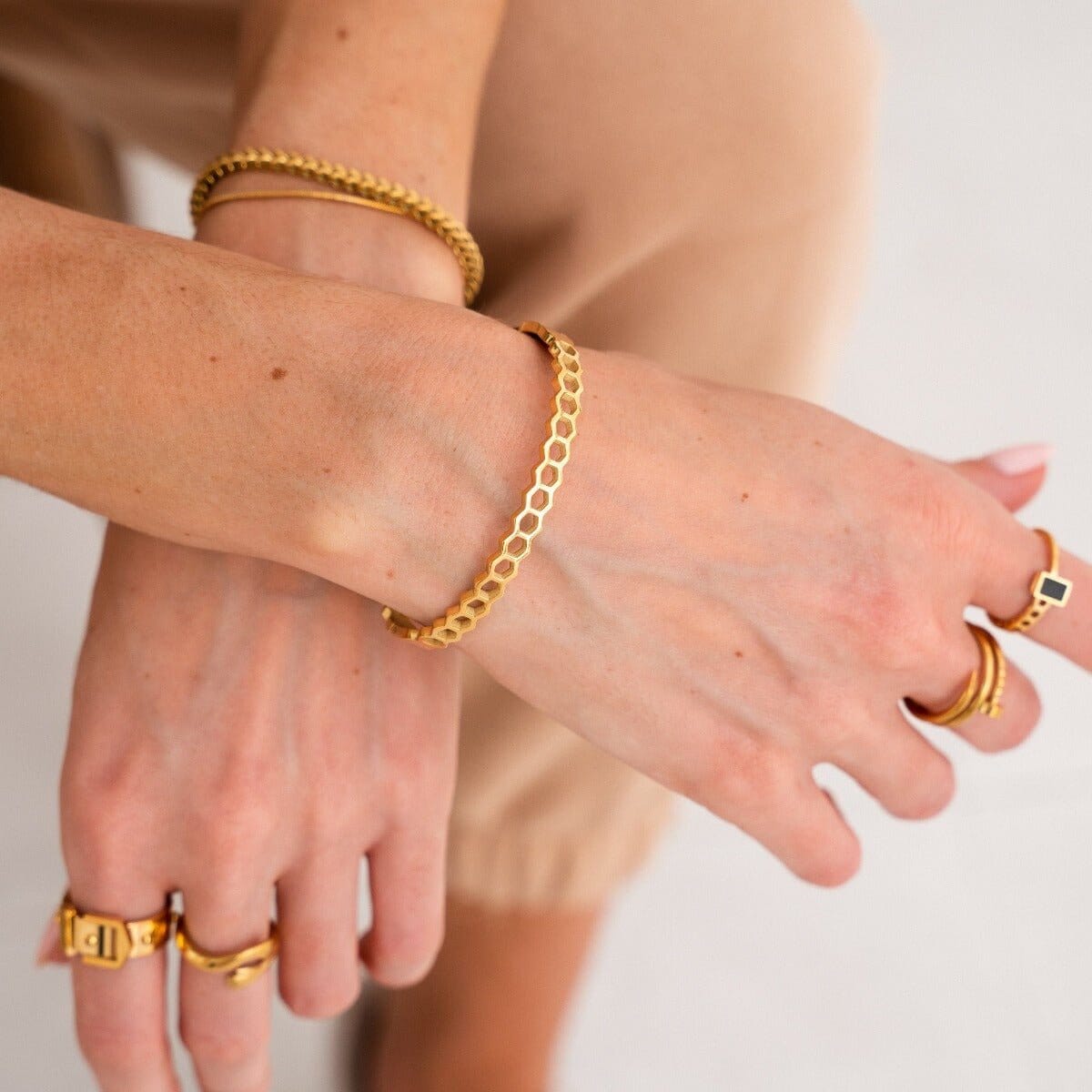 Bracelete Favo de Mel Banhado em Ouro 18K Bracelete Favo de Mel Banhado em Ouro 18K Minha loja