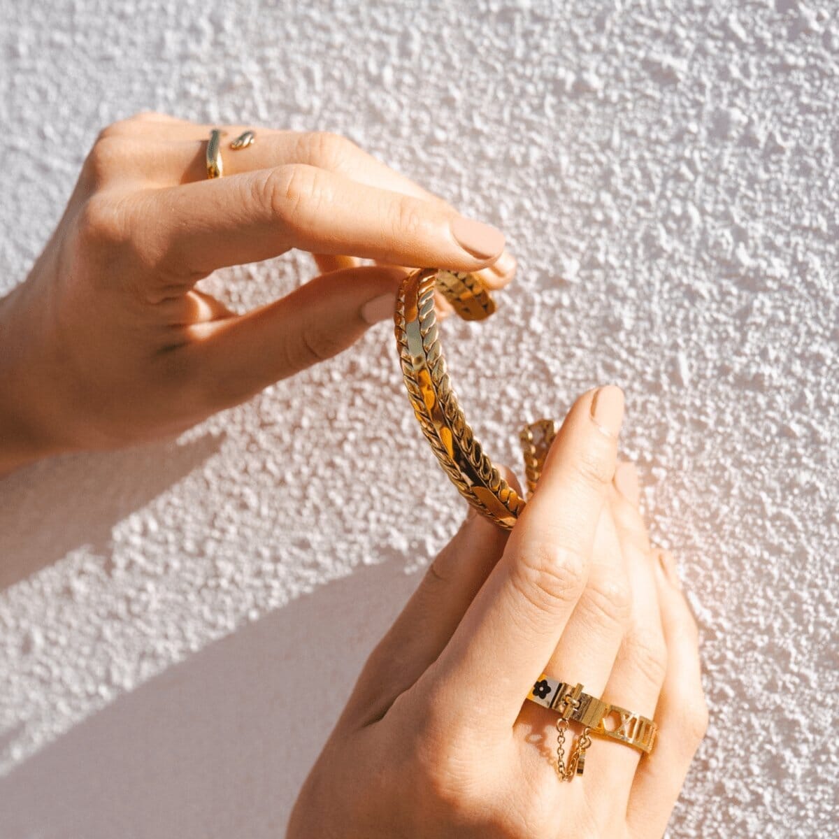 Bracelete Folhas Dourada Banhado em Ouro 18k Bracelete Folhas Dourada Banhado em Ouro 18k Minha loja