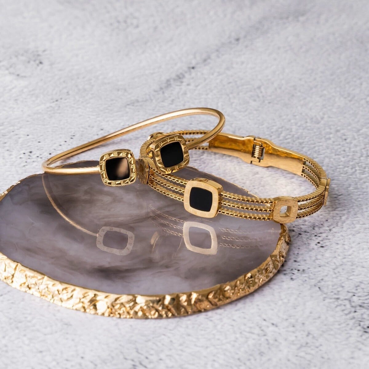 Bracelete Ônix Summer Banhado em Ouro 18k Bracelete Ônix Summer Banhado em Ouro 18k Minha loja