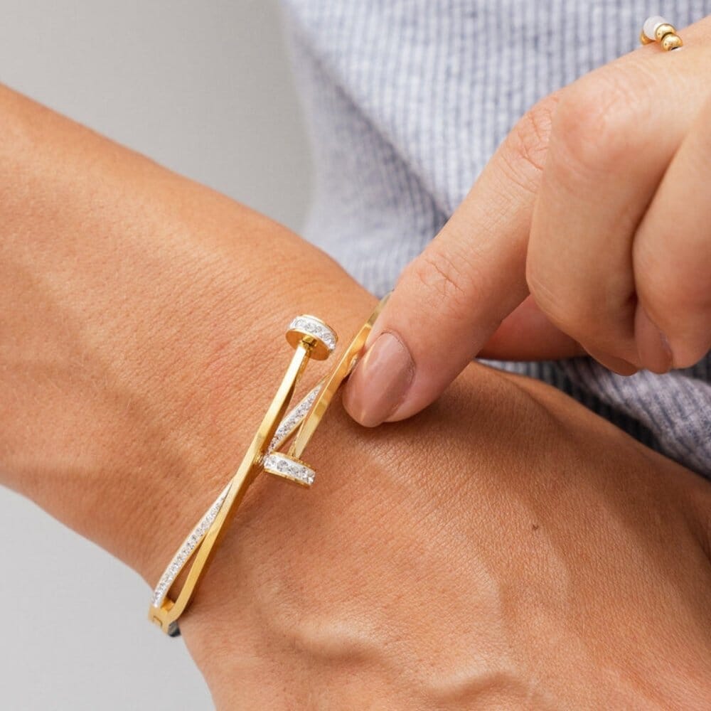 Bracelete Prego Zircônias Banhado em Ouro 18K Bracelete Prego Zircônias Banhado em Ouro 18K Minha loja