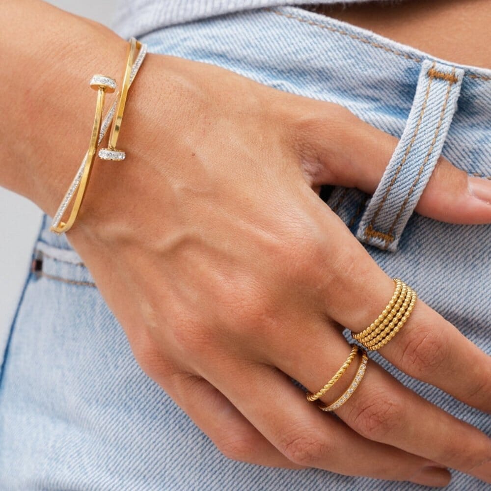 Bracelete Prego Zircônias Banhado em Ouro 18K Bracelete Prego Zircônias Banhado em Ouro 18K Minha loja