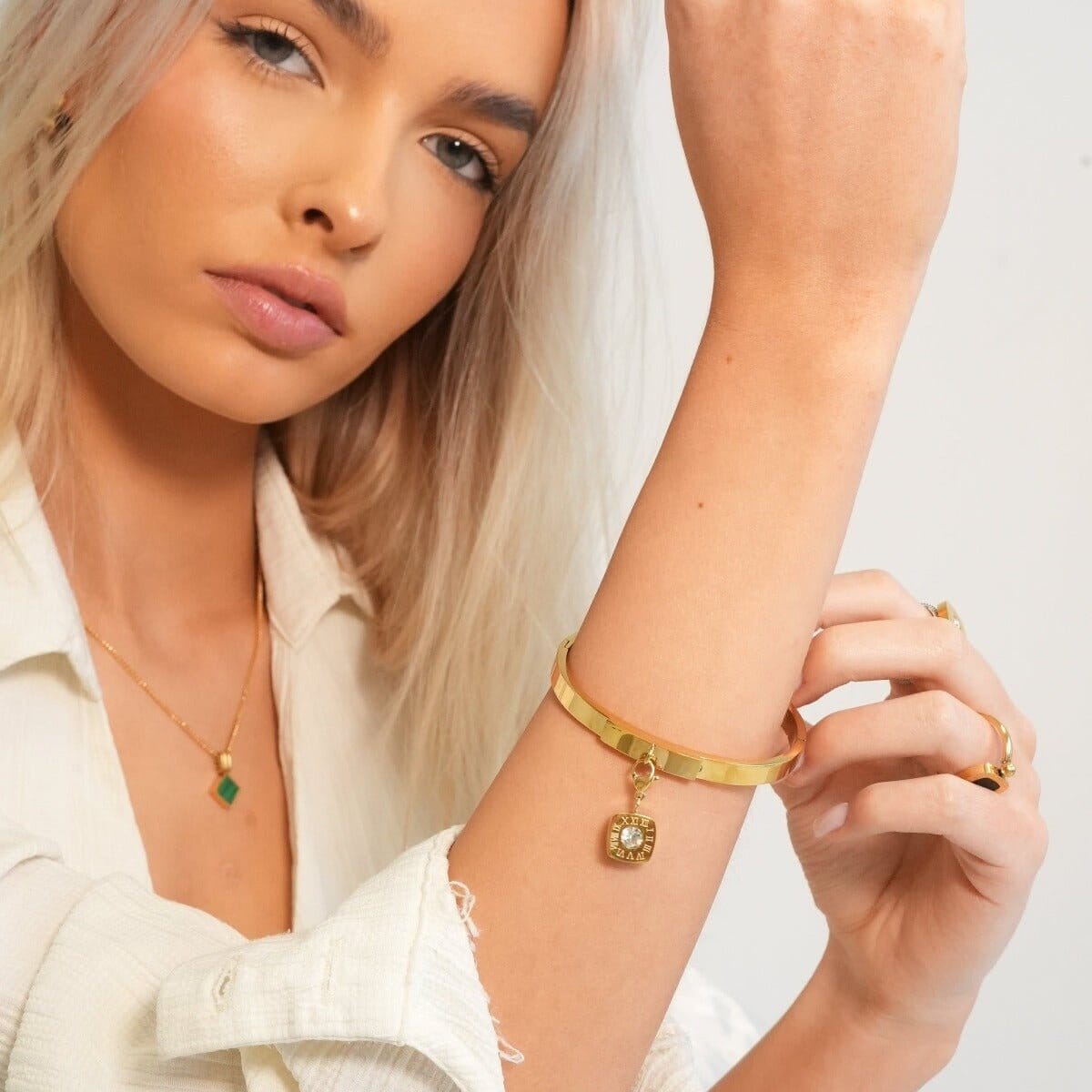 Bracelete Square Charm Banhado em Ouro 18k Bracelete Square Charm Banhado em Ouro 18k Minha loja