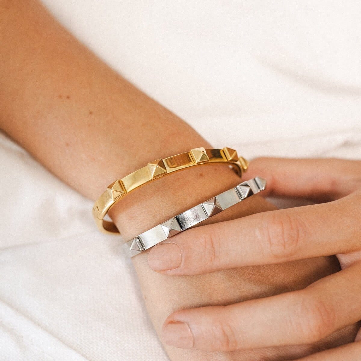 Bracelete Tachas Banhado em Ouro 18K Bracelete Tachas Banhado em Ouro 18K Minha loja