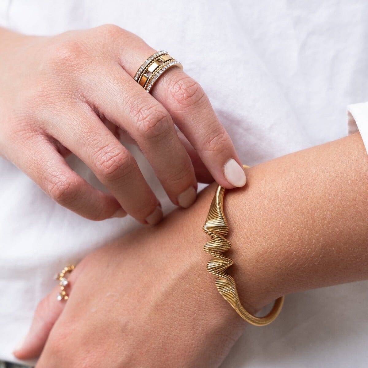 Bracelete Wave Banhado em Ouro 18K Bracelete Wave Banhado em Ouro 18K Minha loja