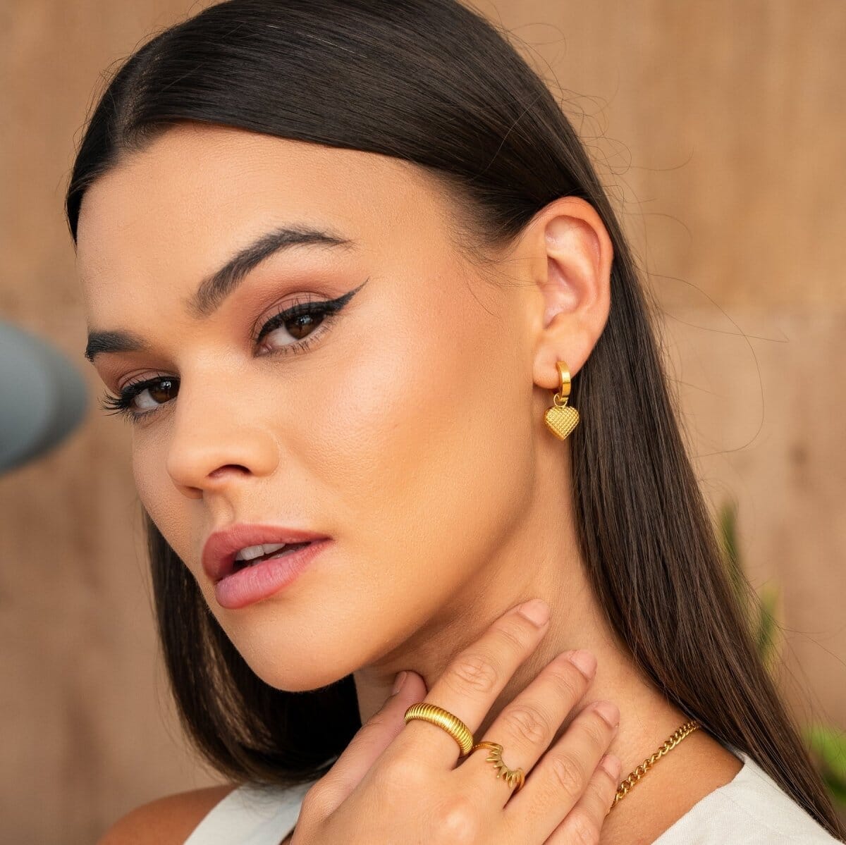 Brinco Argolinha Love Banhado em Ouro 18K Brinco Argolinha Love Banhado em Ouro 18K Minha loja