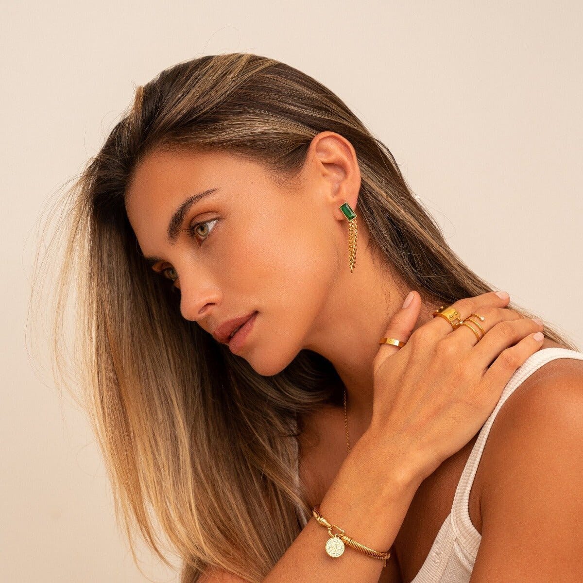 Brinco Corrente Elisabeth Zircônia Esmeralda Banhado em Ouro 18K Brinco Corrente Elisabeth Zircônia Esmeralda Banhado em Ouro 18K Minha loja