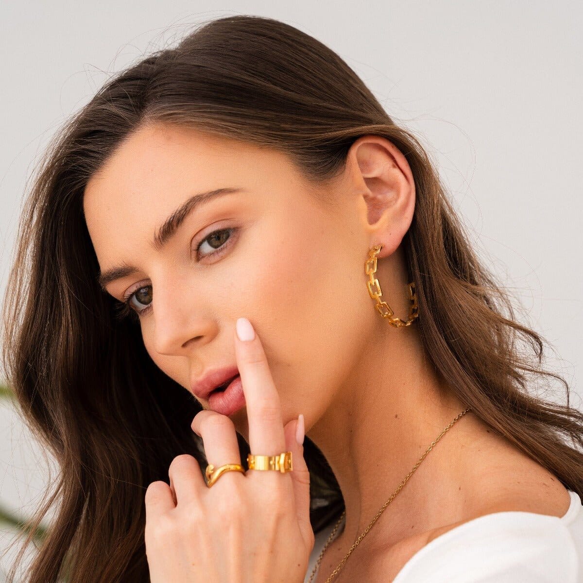 Brinco de Argola Alexandra Banhado em Ouro 18K Brinco de Argola Alexandra Banhado em Ouro 18K Minha loja