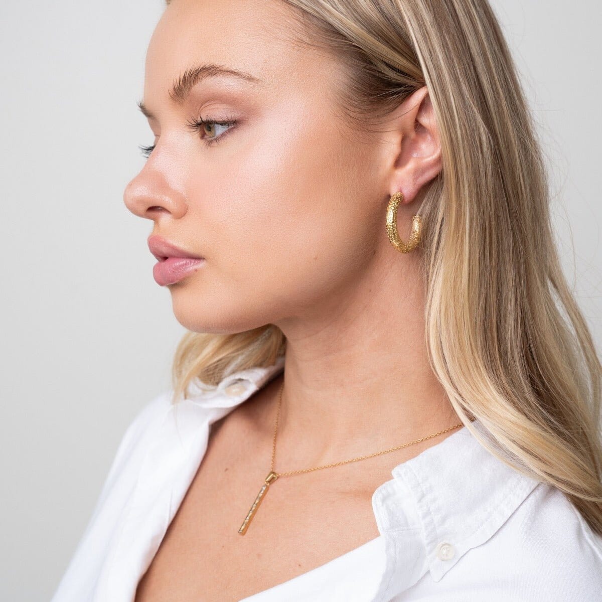 Brinco de Argola Textura Banhado em Ouro 18K Brinco de Argola Textura Banhado em Ouro 18K Minha loja