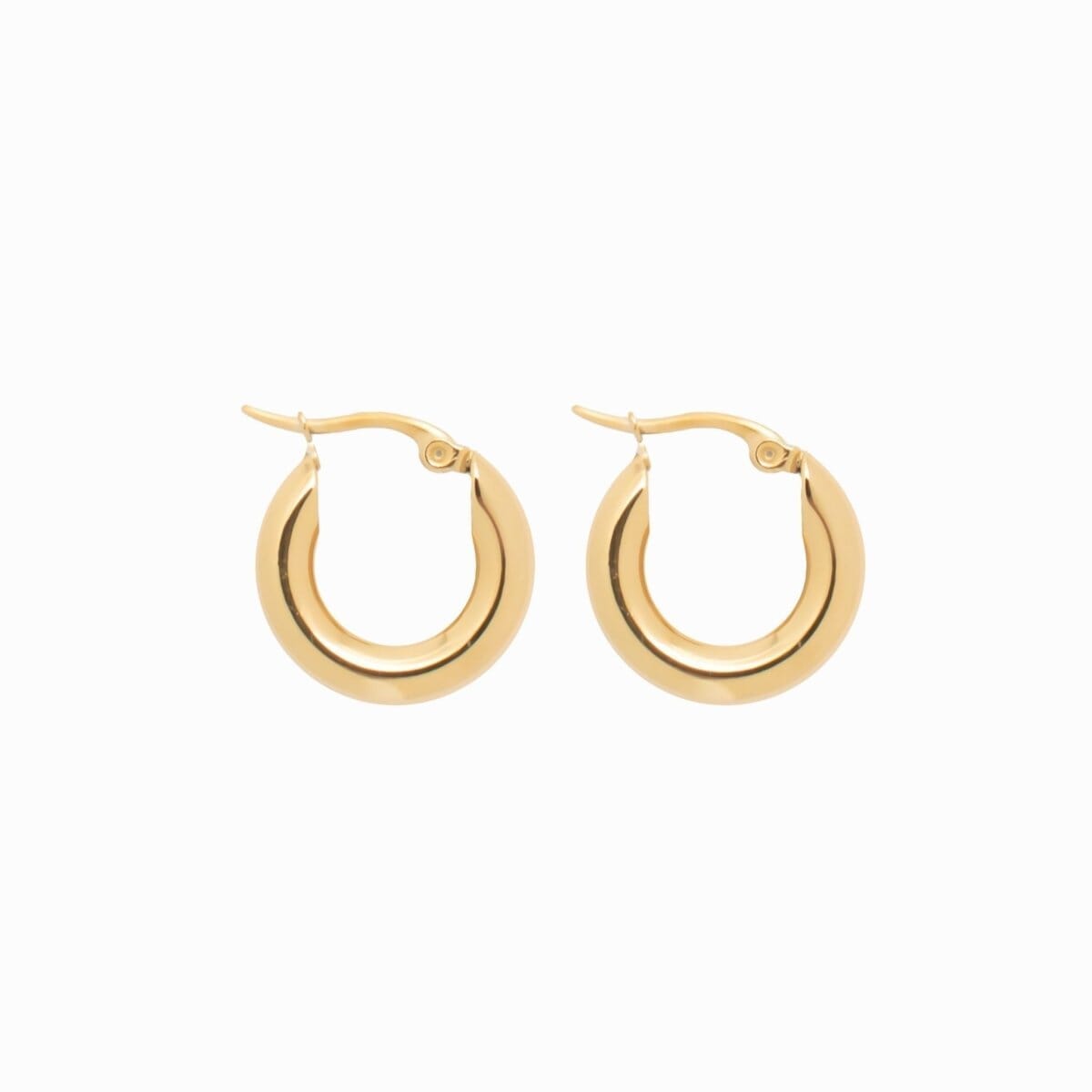 Brinco de Argola Tubo Lele G Banhado em Ouro 18K Brinco de Argola Tubo Lele G Banhado em Ouro 18K Minha loja Ouro