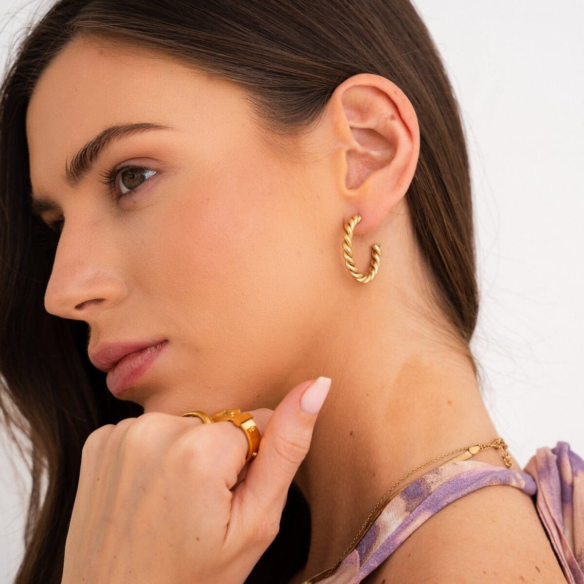 Brinco de Argola Twist Banhado em Ouro 18K Brinco de Argola Twist Banhado em Ouro 18K Minha loja