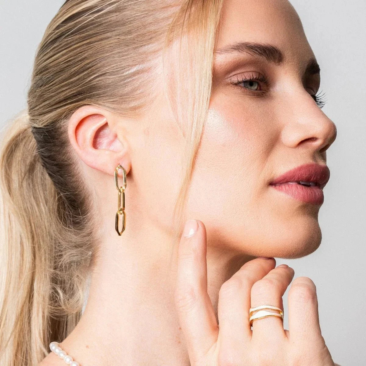 Brincos Pendentes Elo Banhado em Ouro 18k Brincos Pendentes Elo Banhado em Ouro 18k Minha loja