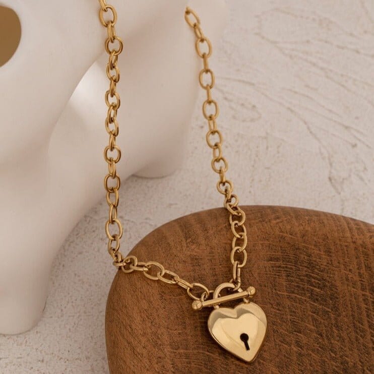 Colar Amor Eterno Coração Folheado A Ouro 18k Colar Amor Eterno Coração Folheado A Ouro 18k Minha loja