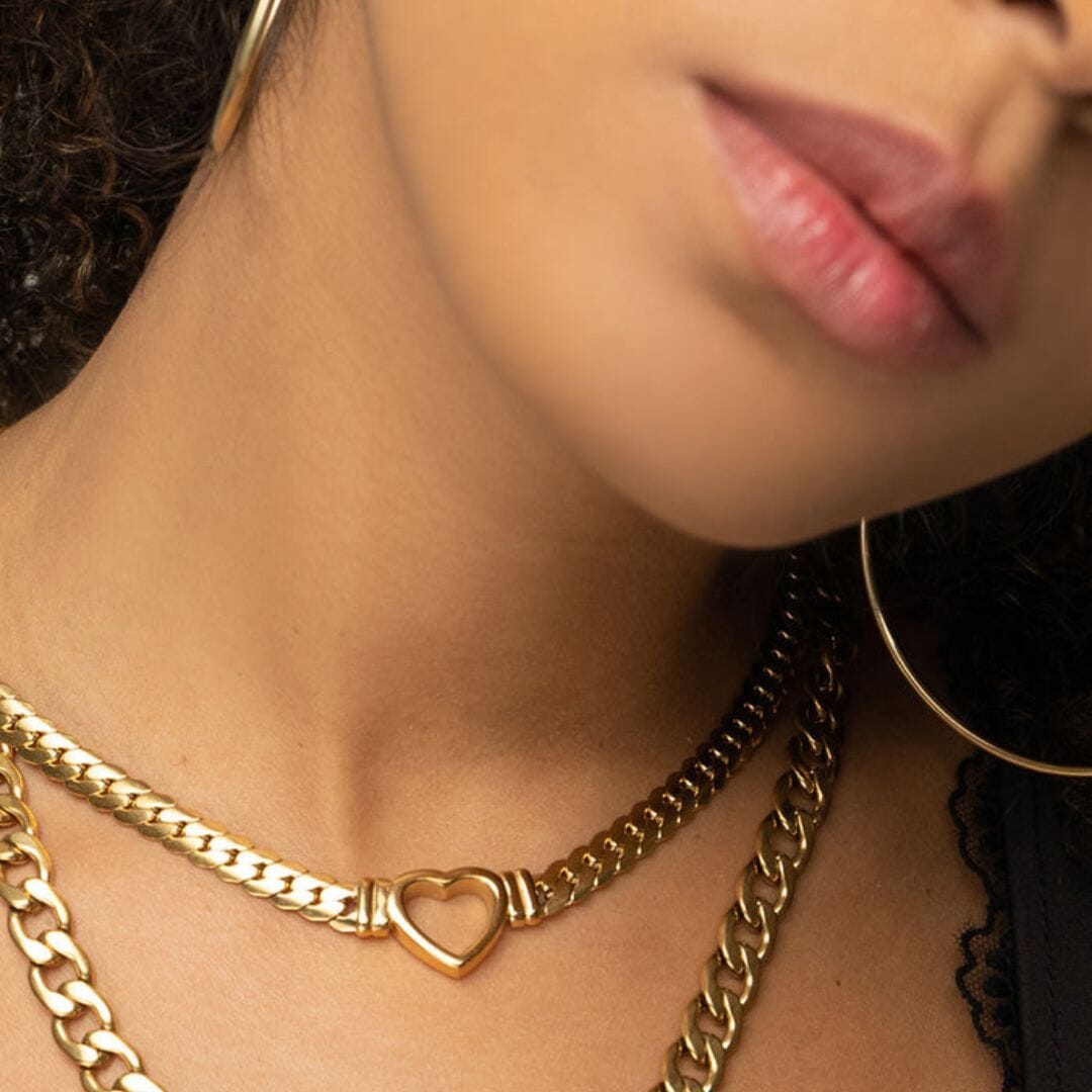 Colar Gargantilha Coração Minimalista Banhado em Ouro 18K Colar Gargantilha Coração Minimalista Banhado em Ouro 18K Minha loja