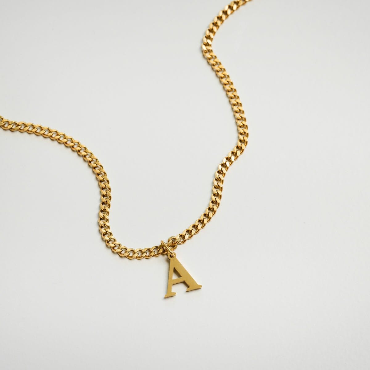 Colar Letra Inicial Chain Banhado em Ouro 18K Colar Letra Inicial Chain Banhado em Ouro 18K Minha loja