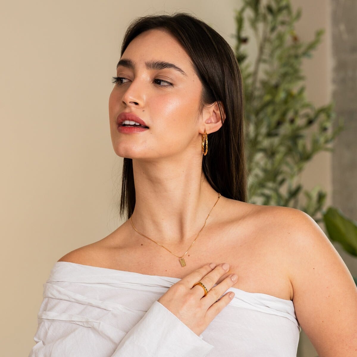 Colar Letra Inicial Minimal Banhado em Ouro 18K Colar Letra Inicial Minimal Banhado em Ouro 18K Minha loja