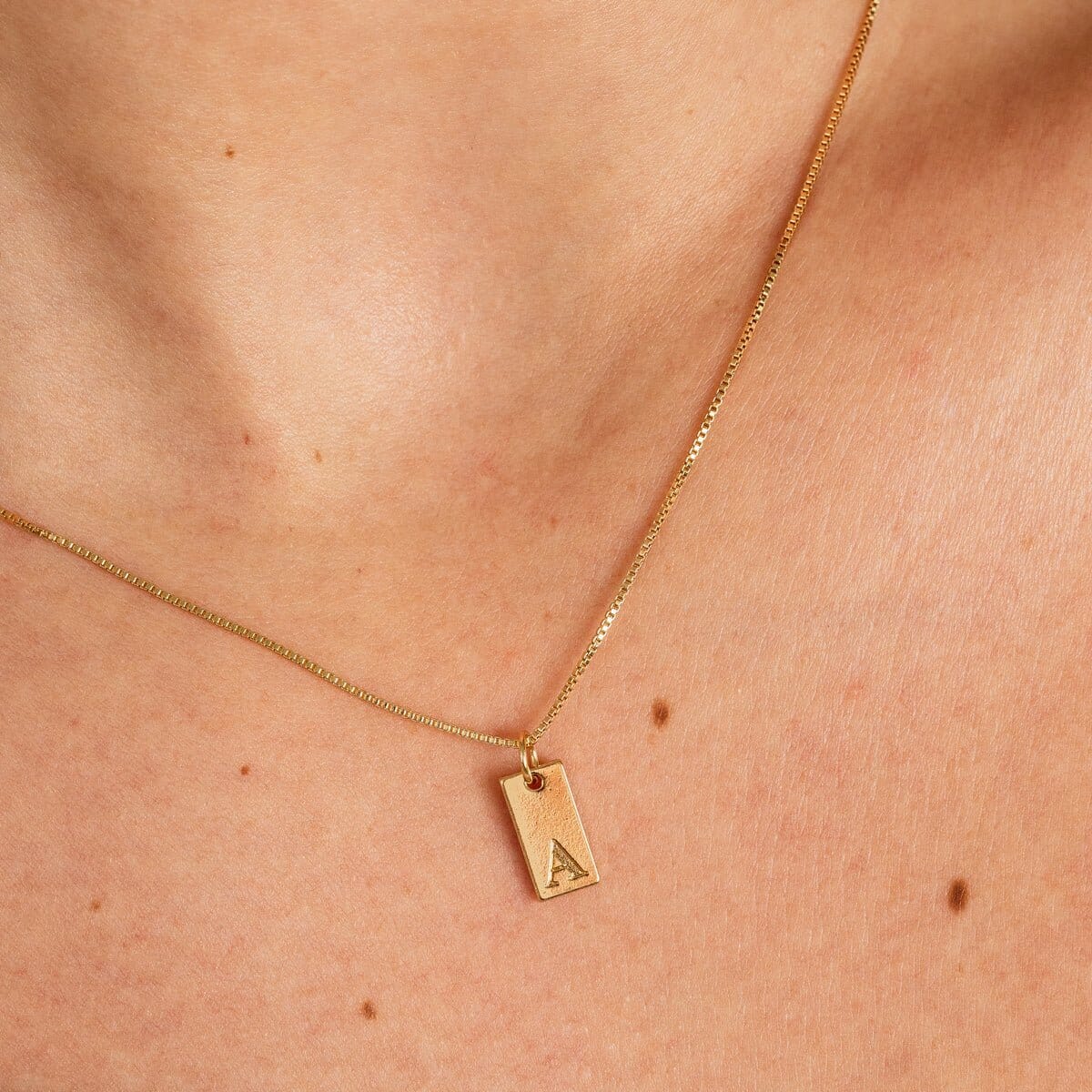 Colar Letra Inicial Minimal Banhado em Ouro 18K Colar Letra Inicial Minimal Banhado em Ouro 18K Minha loja