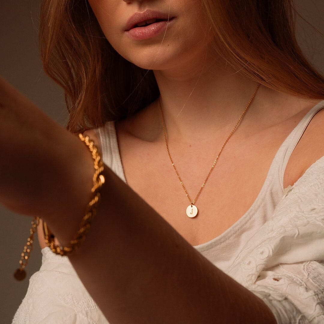 Colar Letra Inicial Minimalista Banhado em Ouro 18k Colar Letra Inicial Minimalista Banhado em Ouro 18k Minha loja