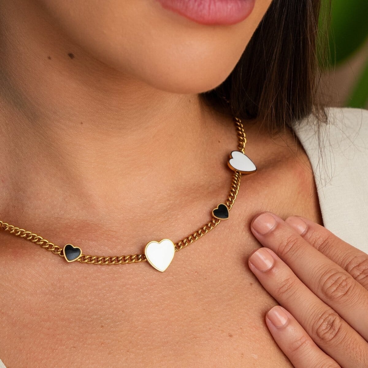 Colar Love Glow Monocromático Banhado em Ouro 18K Colar Love Glow Monocromático Banhado em Ouro 18K Minha loja