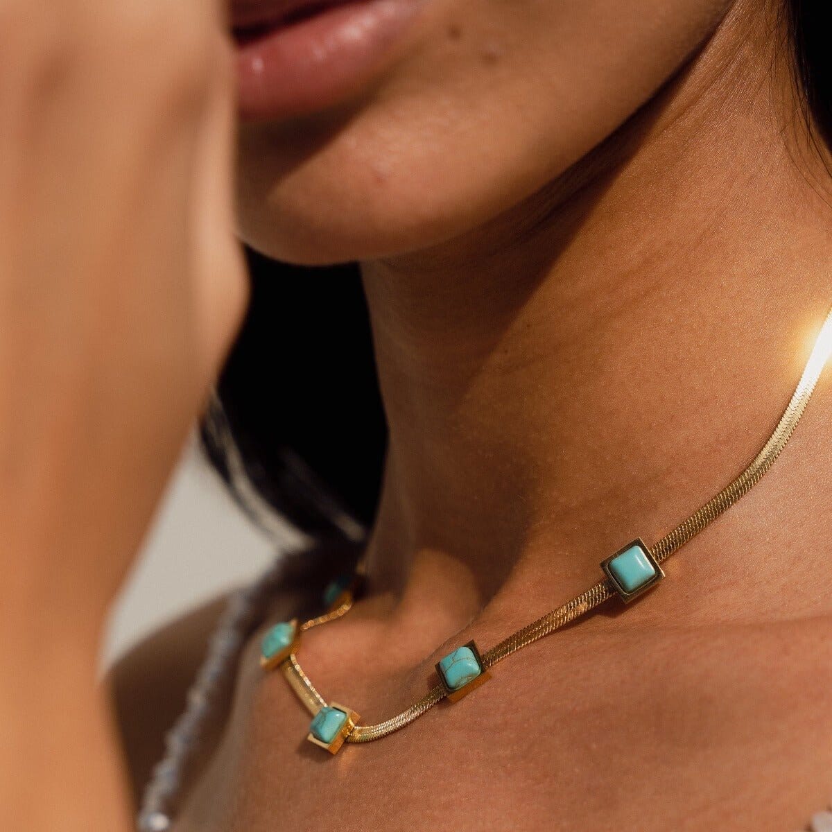 Colar Malha Pedra Aqua Banhado em Ouro 18K Colar Malha Pedra Aqua Banhado em Ouro 18K Minha loja