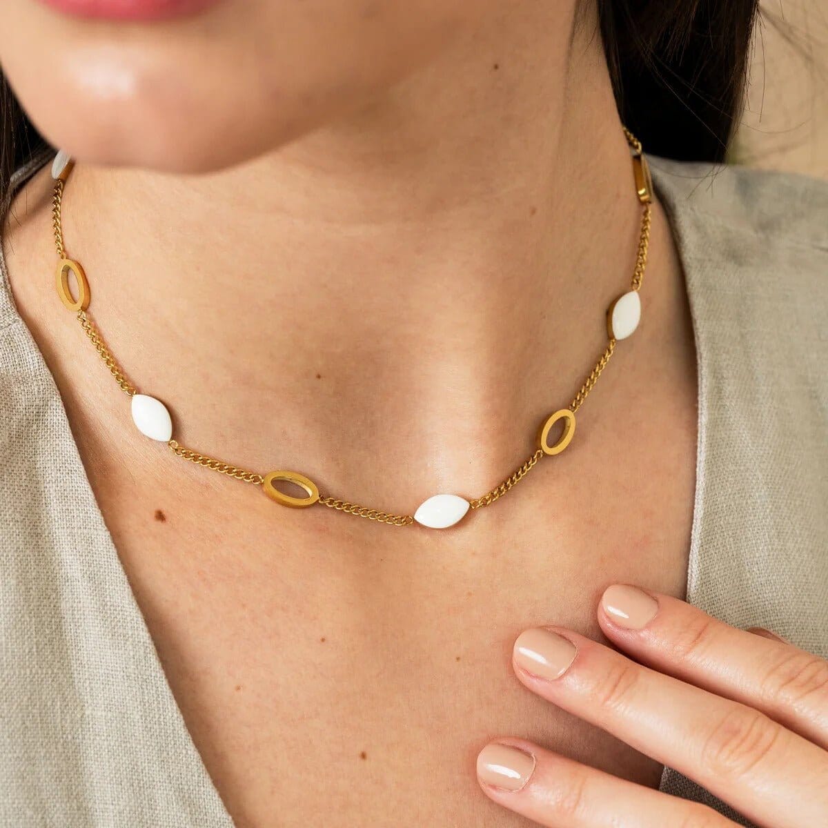 Colar Pingente Oval Angellica Banhado em Ouro 18K Colar Minha loja
