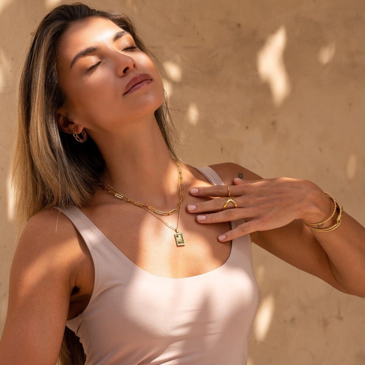 Colar Sunrise Pingente Nascer do Sol Banhado em Ouro 18K Colar Sunrise Pingente Nascer do Sol Banhado em Ouro 18K Minha loja