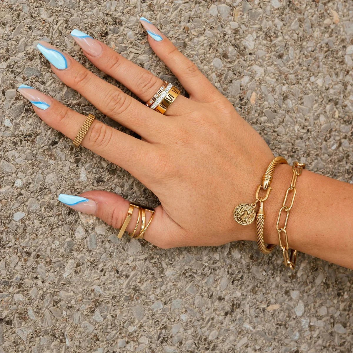 Pulseira Elos Celina Corrente Banhado em Ouro 18K Pulseira Elos Celina Corrente Banhado em Ouro 18K Minha loja