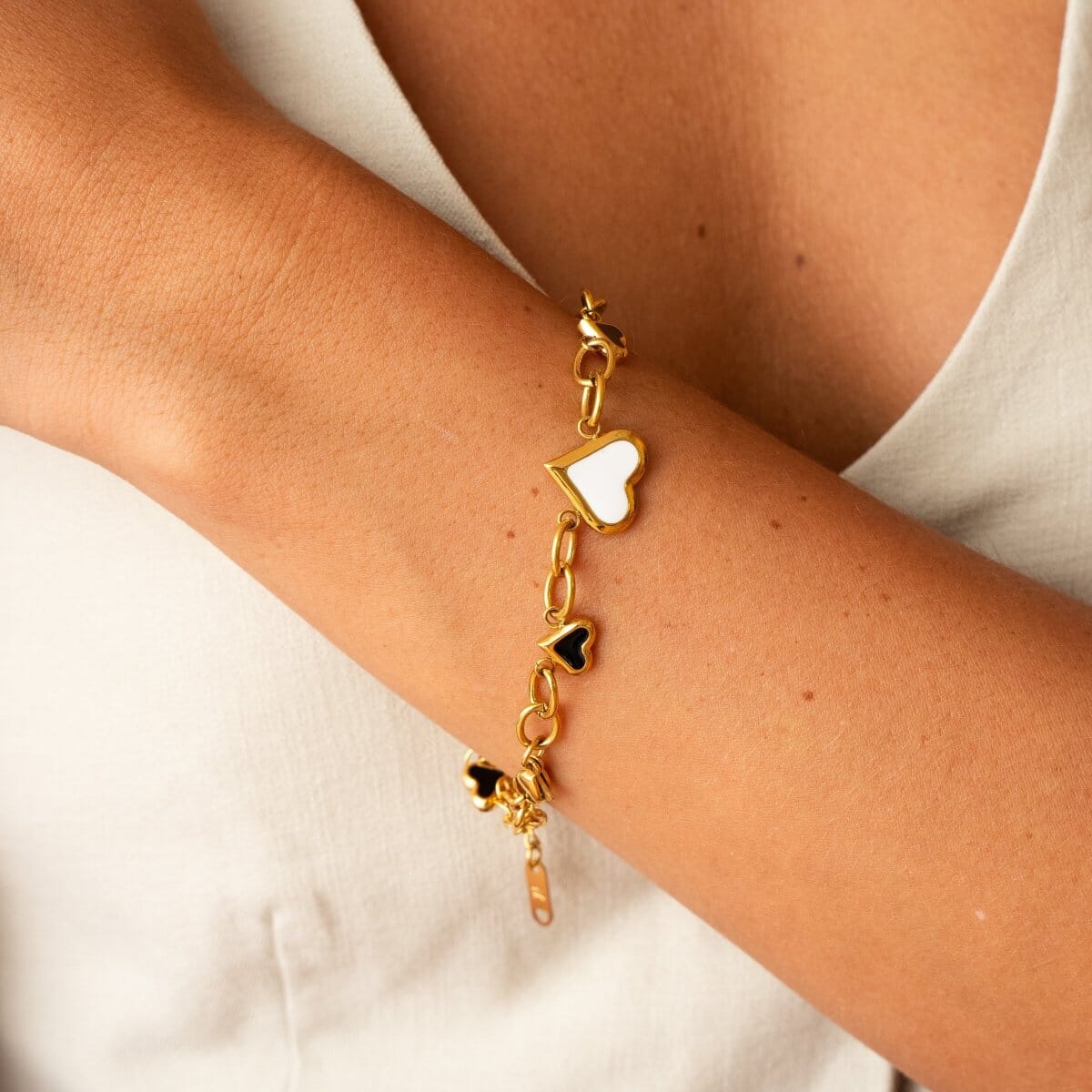 Pulseira Love Glow Monocromático Banhado em Ouro 18K Pulseira Love Glow Monocromático Banhado em Ouro 18K Minha loja