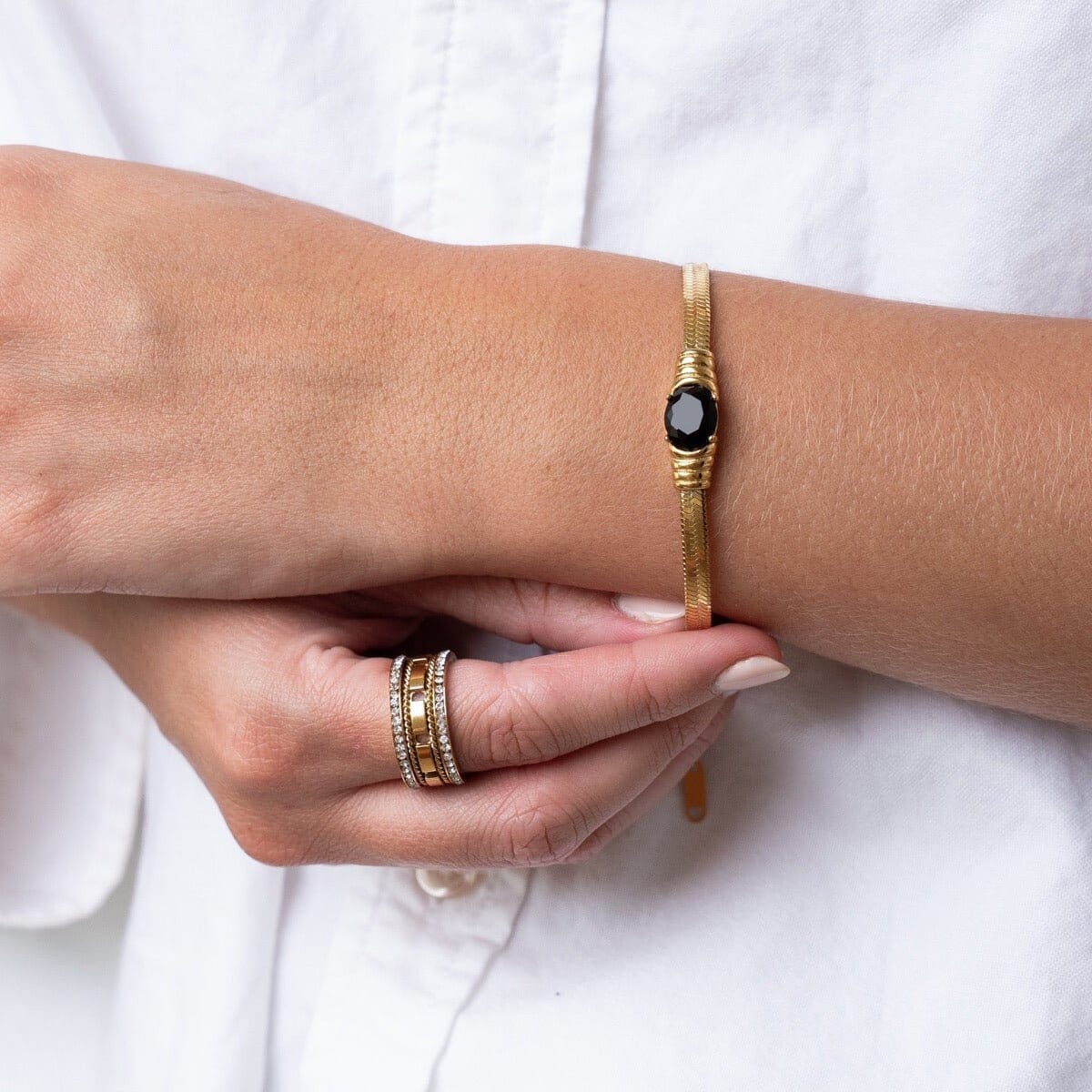 Pulseira Malha Pedra Ônix Banhado em Ouro 18K Pulseira Malha Pedra Ônix Banhado em Ouro 18K Minha loja