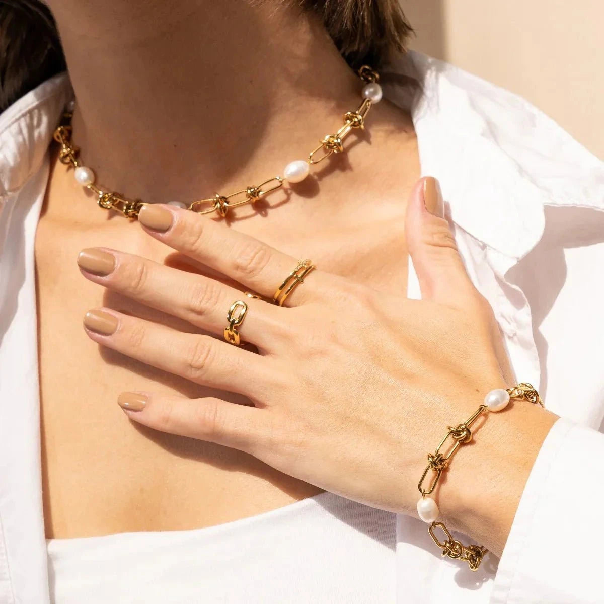 Pulseira Nó e Pérolas Banhado em Ouro 18k Pulseira Nó e Pérolas Banhado em Ouro 18k Minha loja