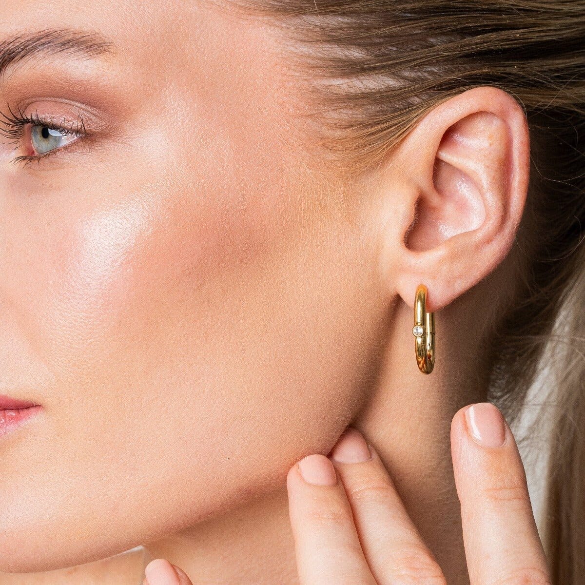 Brincos de Argola Shine Banhado em Ouro 18k Brincos de Argola Shine Banhado em Ouro 18k Minha loja 