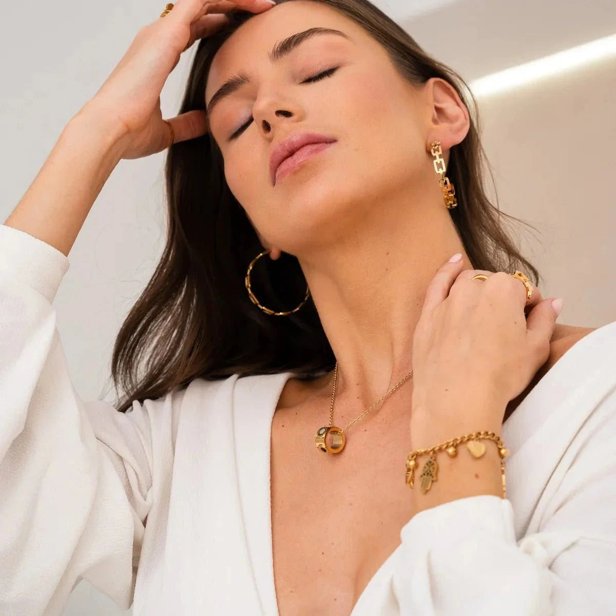 Colar Giratório Numeral Romanos Banhado em Ouro 18K Colar Giratório Numeral Romanos Banhado em Ouro 18K Minha loja 