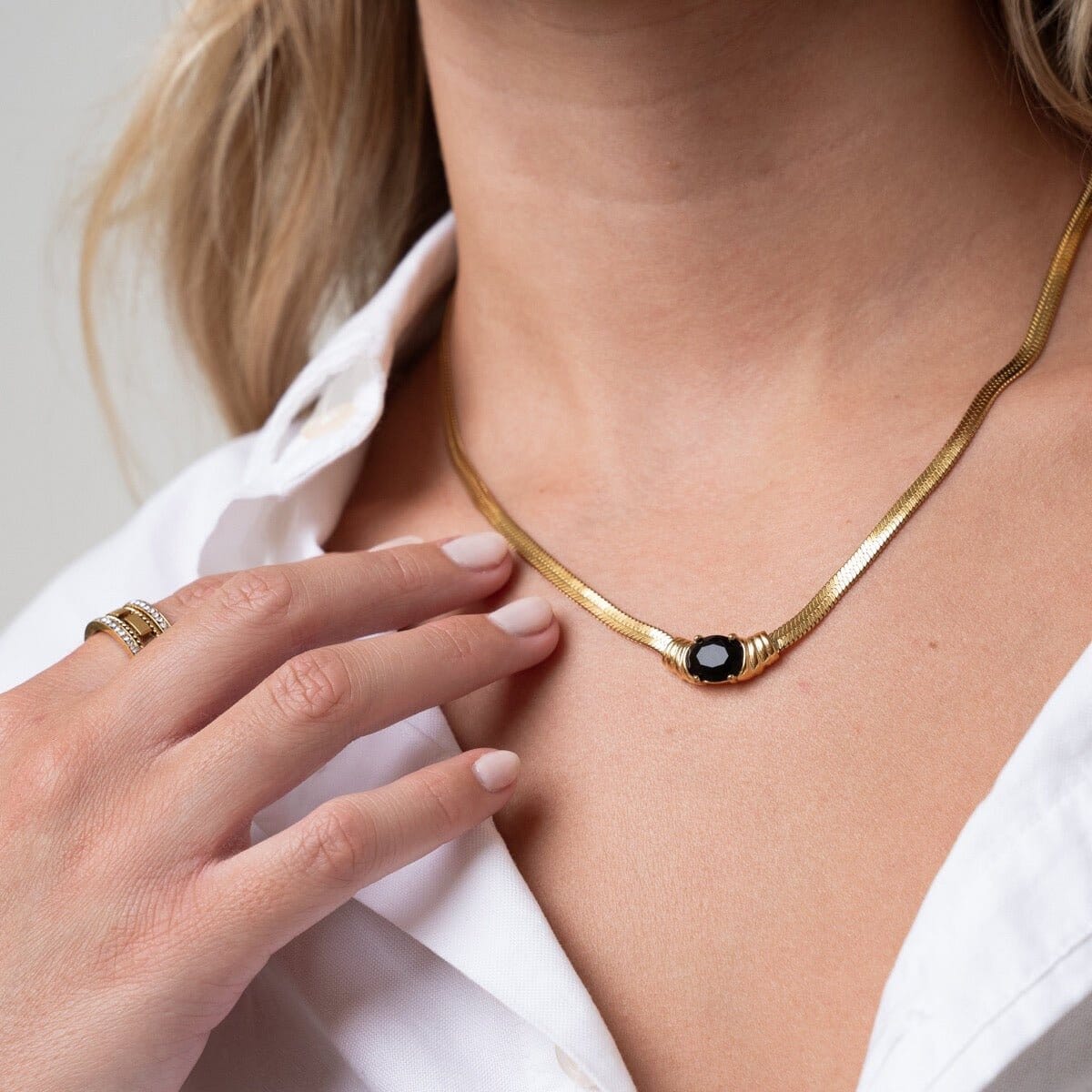 Colar Malha Pedra Ônix Banhado em Ouro 18K Colar Malha Pedra Ônix Banhado em Ouro 18K Minha loja 