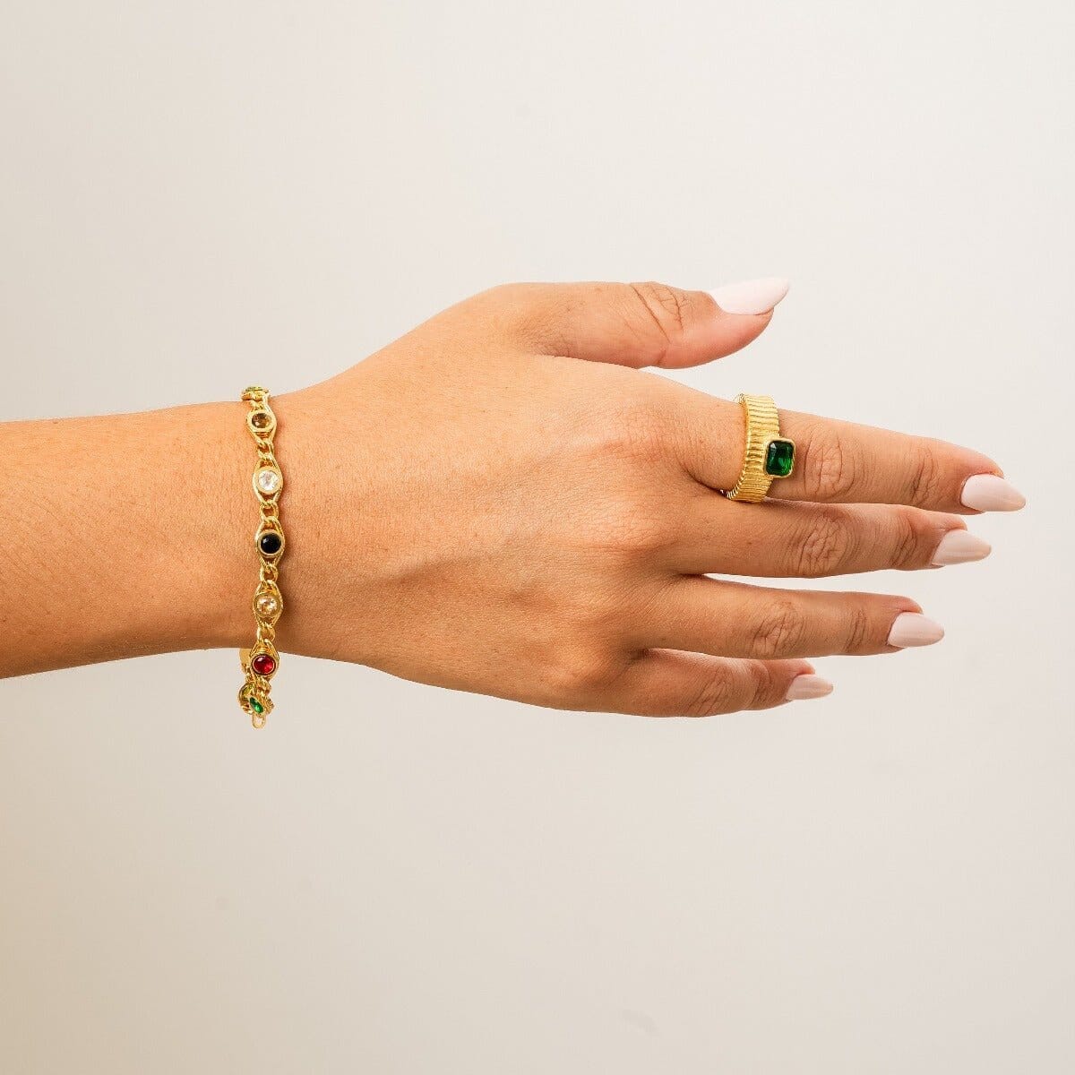 Pulseira Chloé Banhado em Ouro 18k Pulseira Chloé Banhado em Ouro 18k Minha loja 