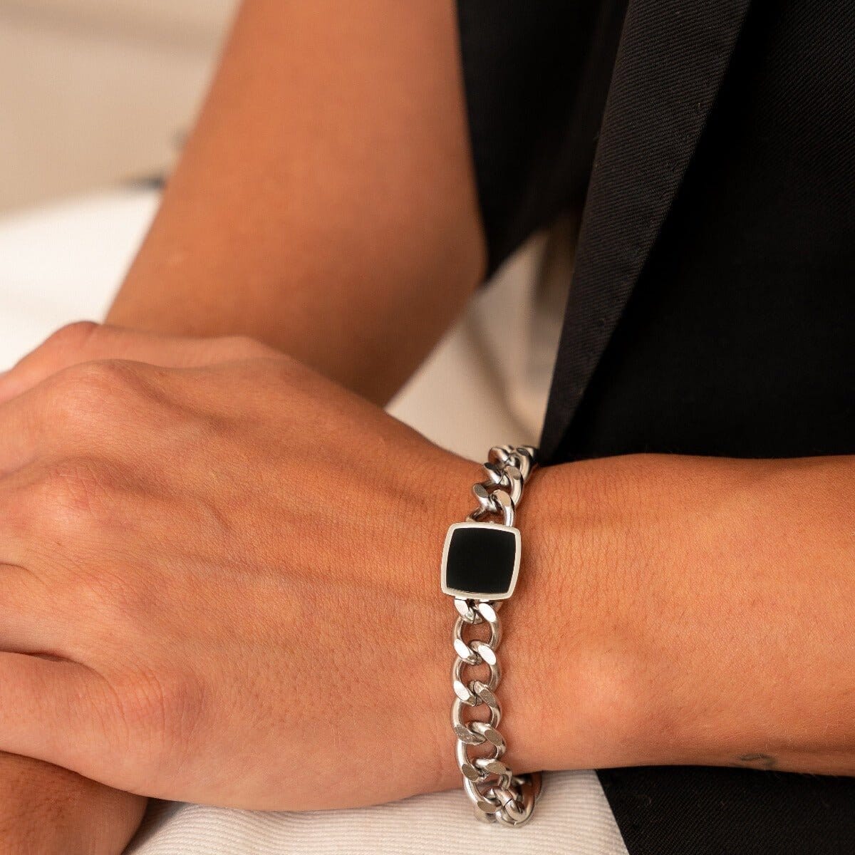 Pulseira de Corrente Pingente Ônix - Prata Pulseira de Corrente Pingente Ônix Banhado em Ouro 18K - Prata Minha loja 