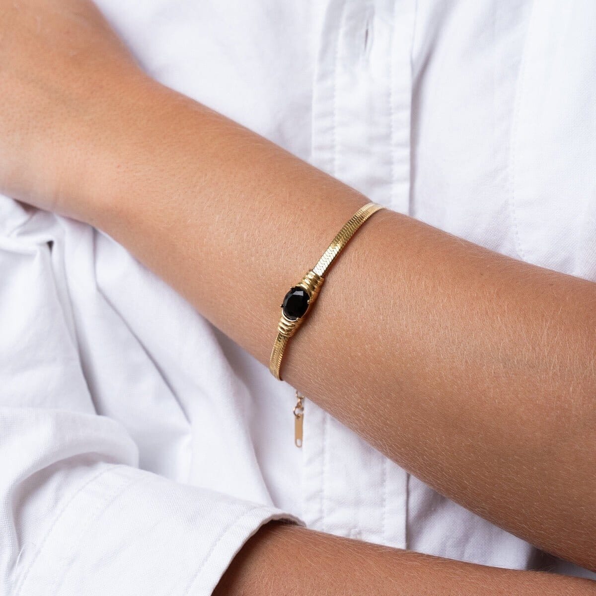 Pulseira Malha Pedra Ônix Banhado em Ouro 18K Pulseira Malha Pedra Ônix Banhado em Ouro 18K Minha loja 