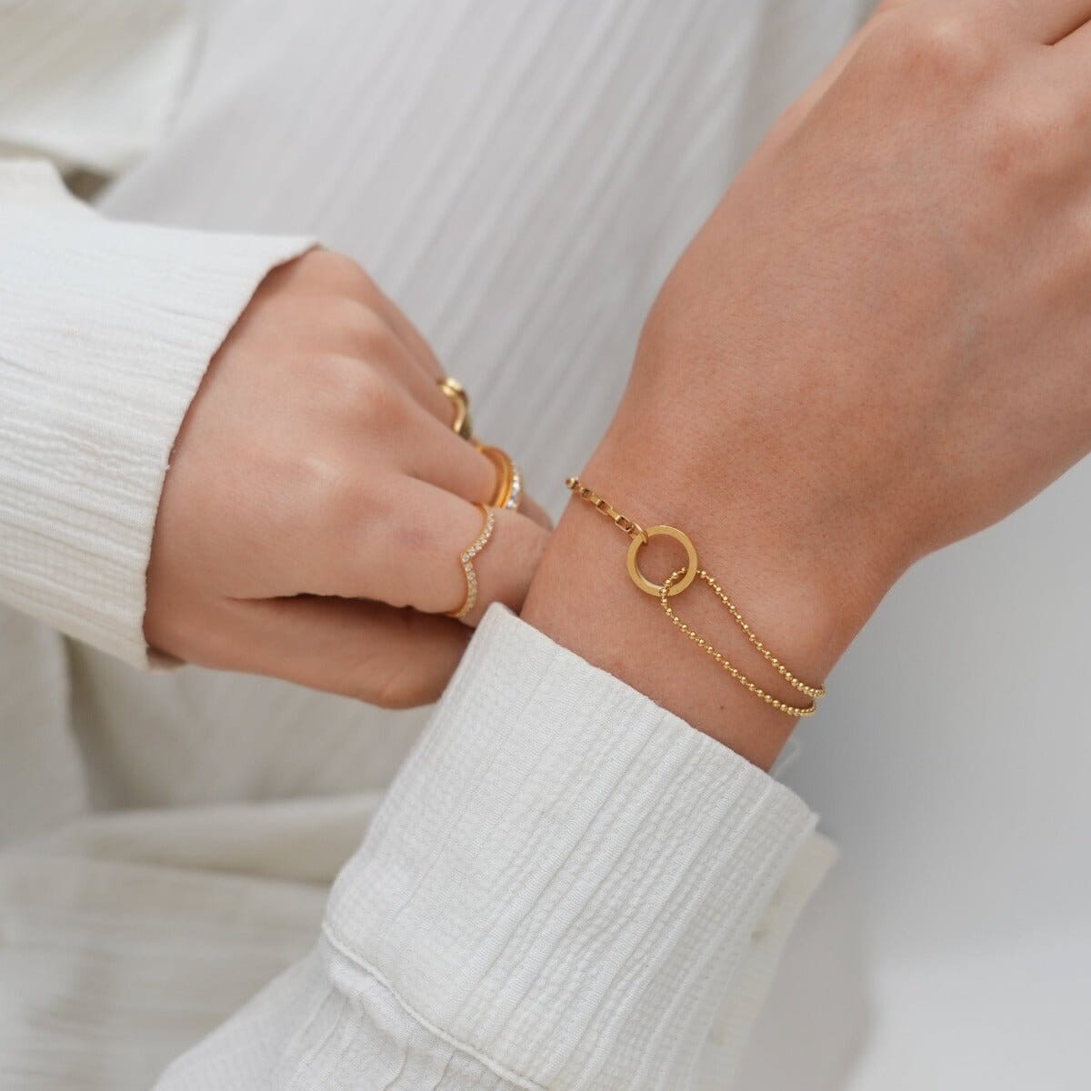 Pulseira Une Banhada em Ouro 18k Pulseira Harmonia Pingente de Anel Banhada em Ouro 18k Minha loja 